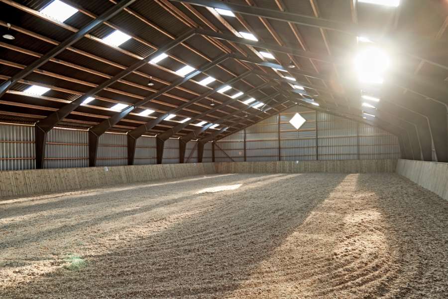 Ridehal og kontorbygning i eliteklassen, Nebsmøllevej 70, 4100 Ringsted